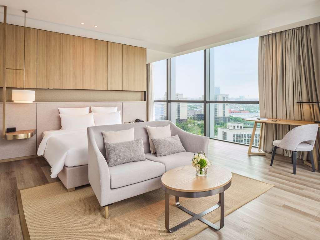 Novotel Shanghai Qingpu Excellence Rom bilde